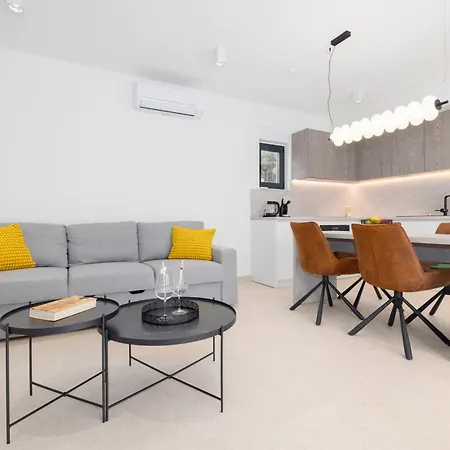 Silva Maris * マカルスカ